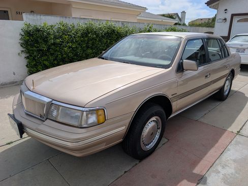 Used 1992 Lincoln Continental Signature image 5