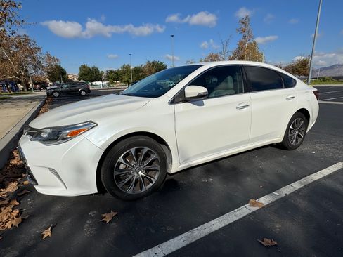 Used 2016 Toyota Avalon XLE image 4