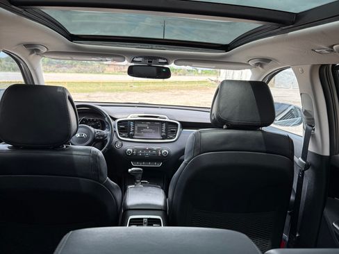 Used 2016 Kia Sorento SX image 13