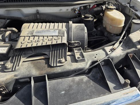 Used 2017 GMC Savana 2500 image 6