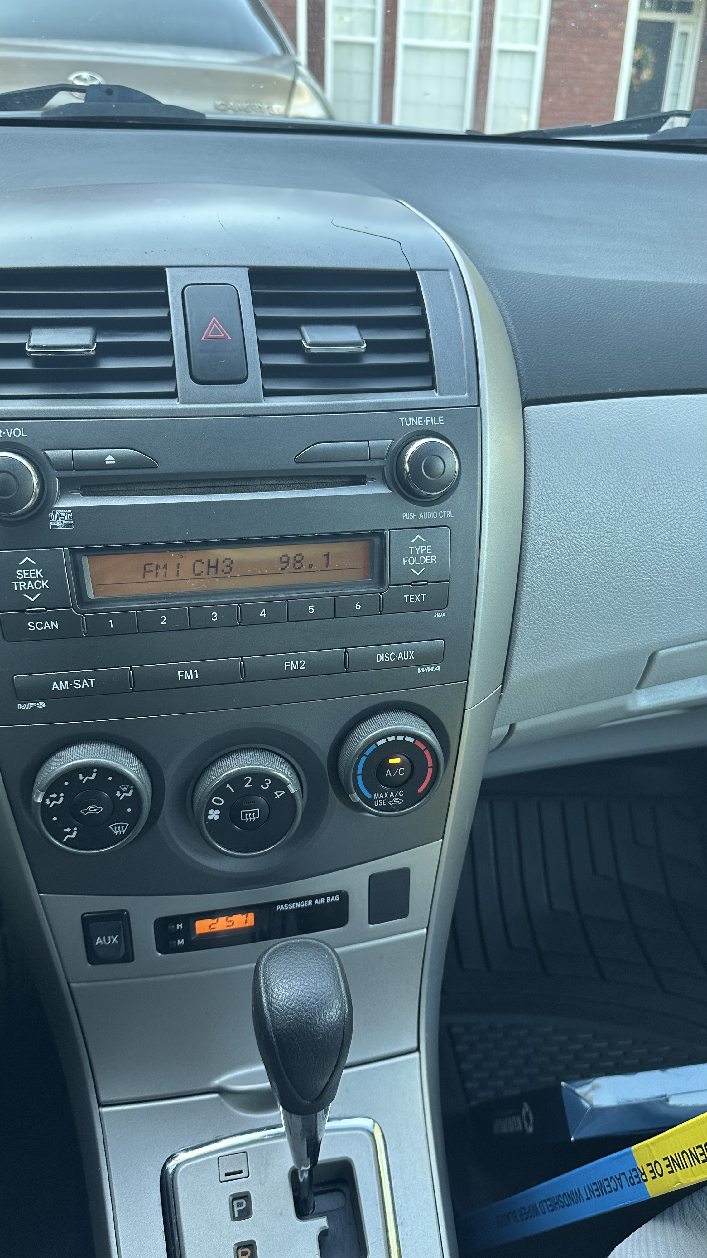 Used 2011 Toyota Corolla LE FWD image 11