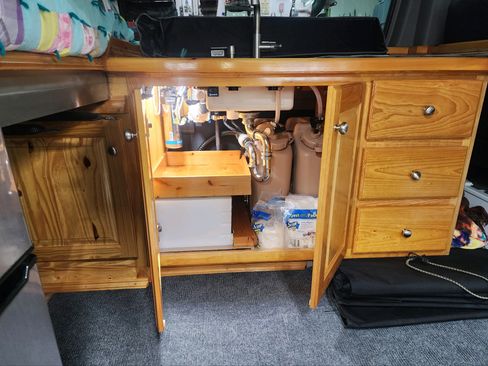 Used 2016 Mercedes-Benz Sprinter 2500 image 9
