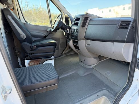 Used 2012 Mercedes-Benz Sprinter 2500 image 9