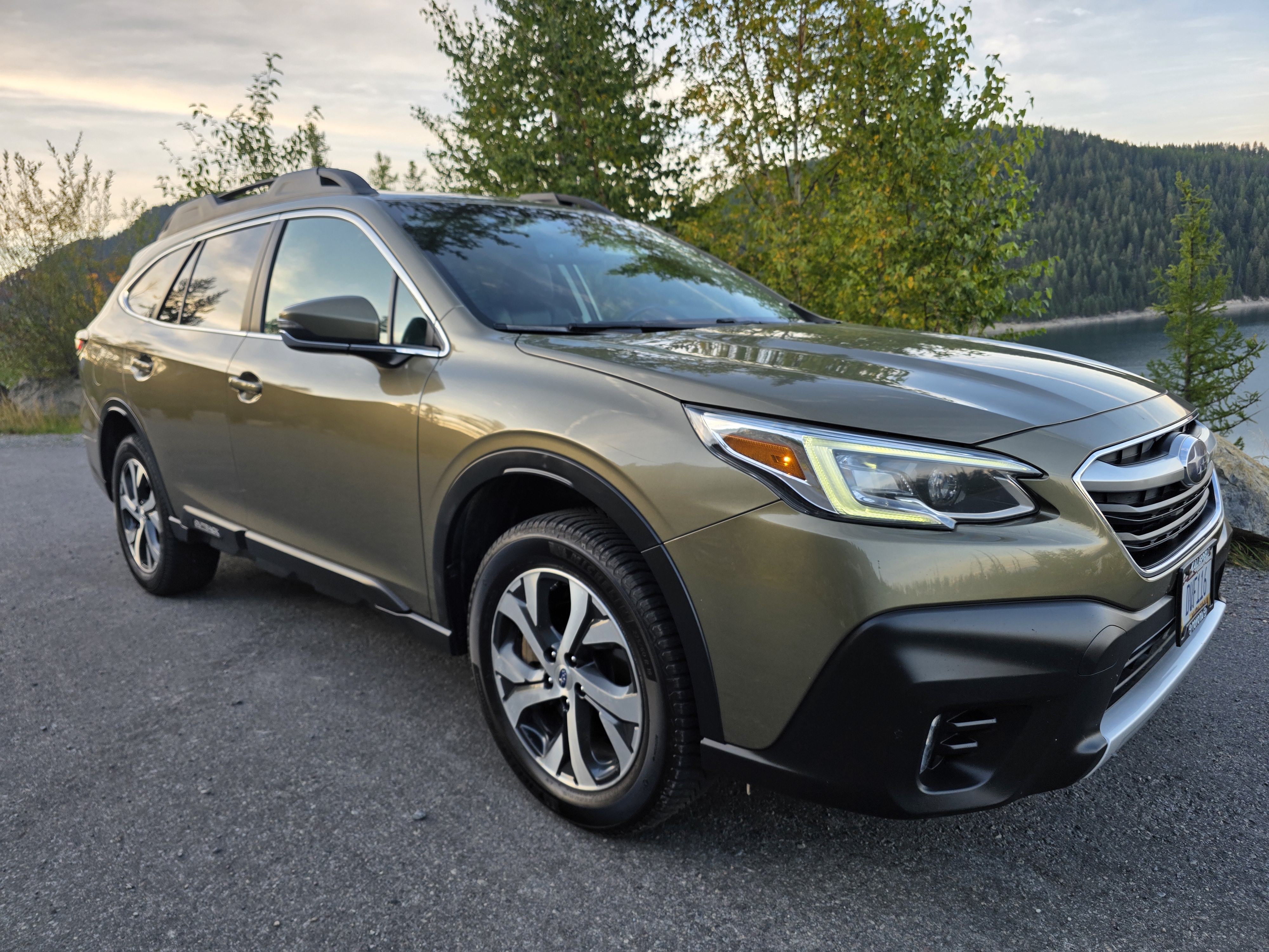 Used 2022 Subaru Outback Limited AWD/4WD image 10