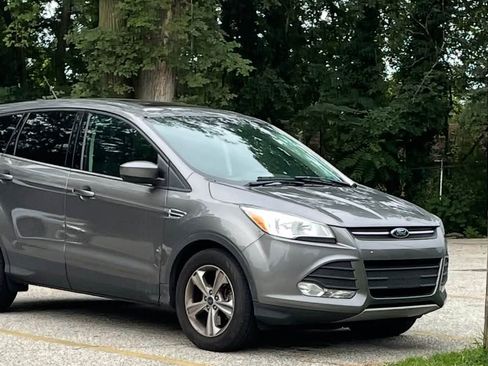 Used 2014 Ford Escape SE image 6