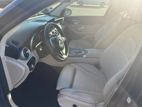 Used 2019 Mercedes-Benz GLC 300 image 8