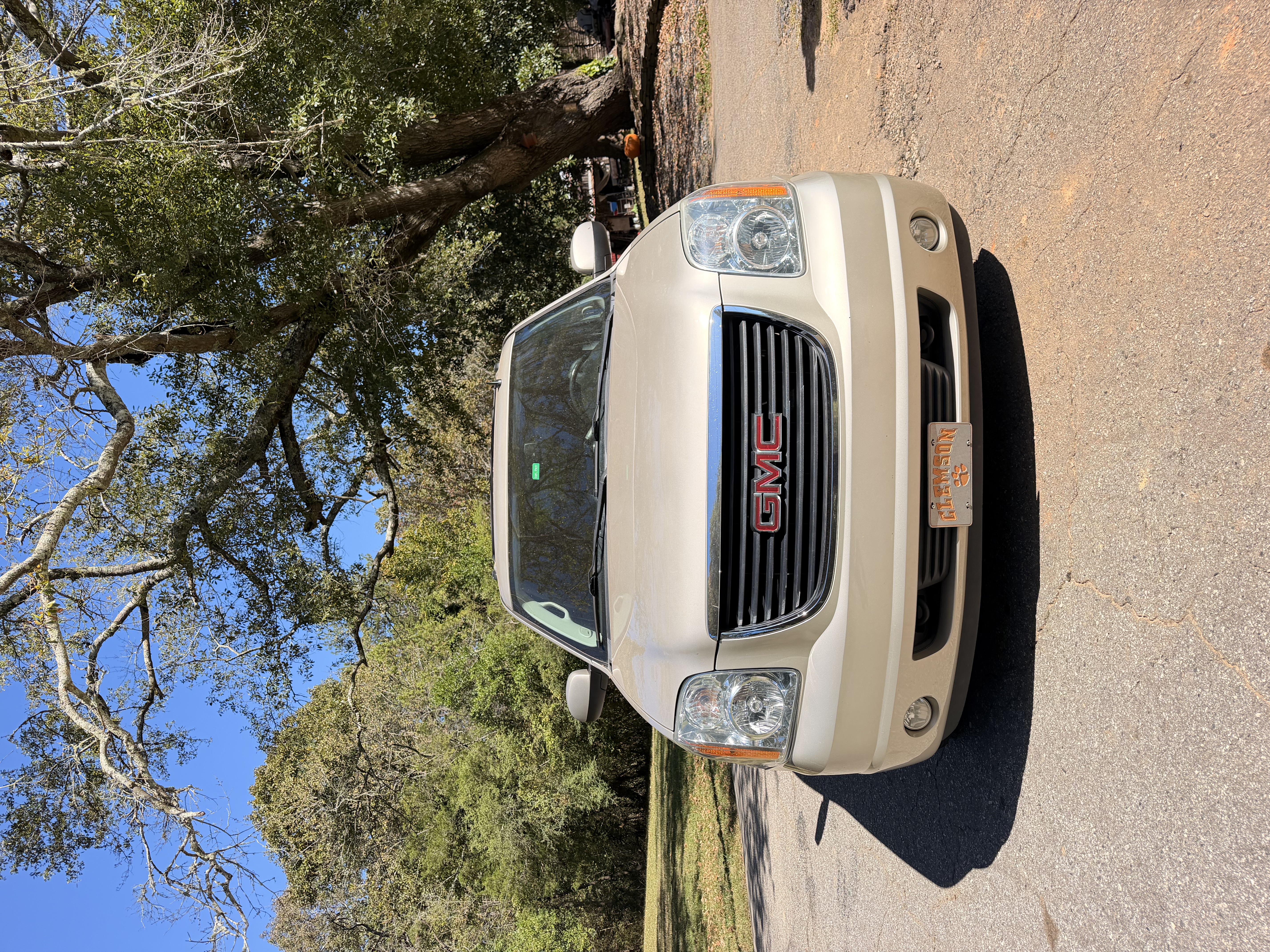 Used 2013 GMC Yukon XL SLT RWD image 2