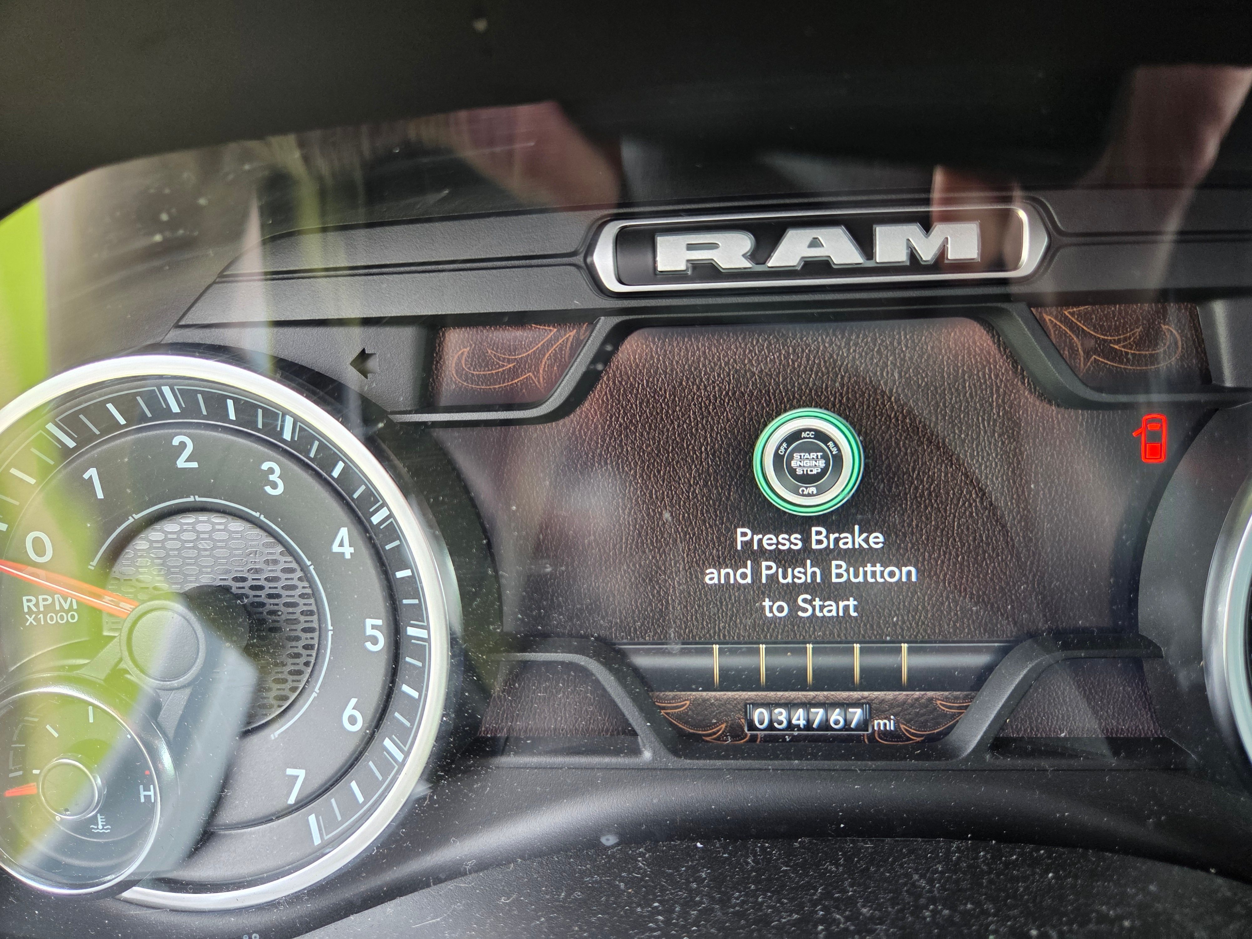 Used 2023 RAM 1500 Laramie AWD/4WD image 12