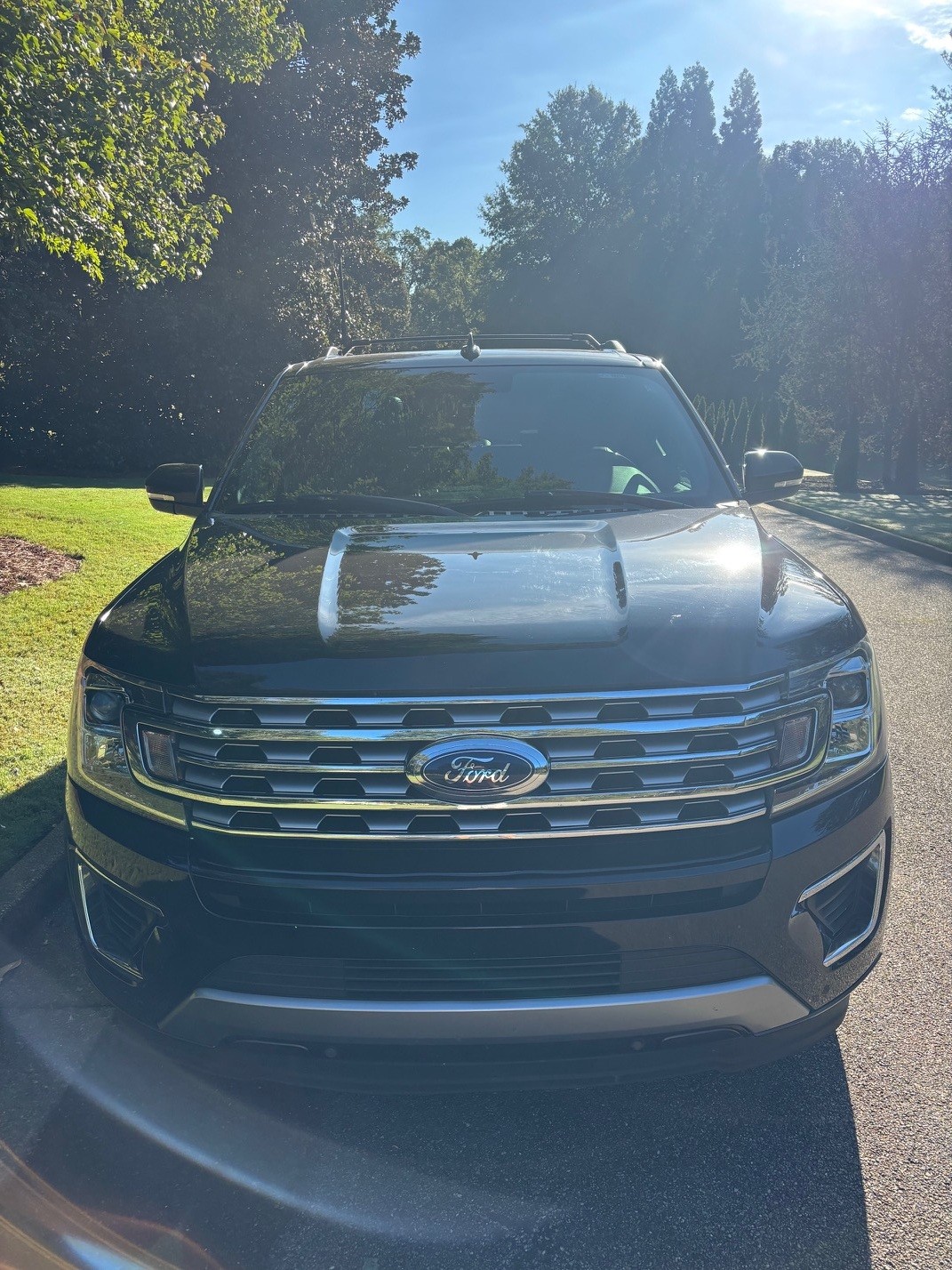 Used 2019 Ford Expedition Limited w/ Equipment Group 301A RWD image 4