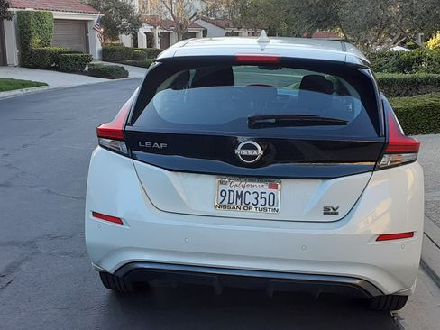 Used 2023 Nissan Leaf SV Plus image 2