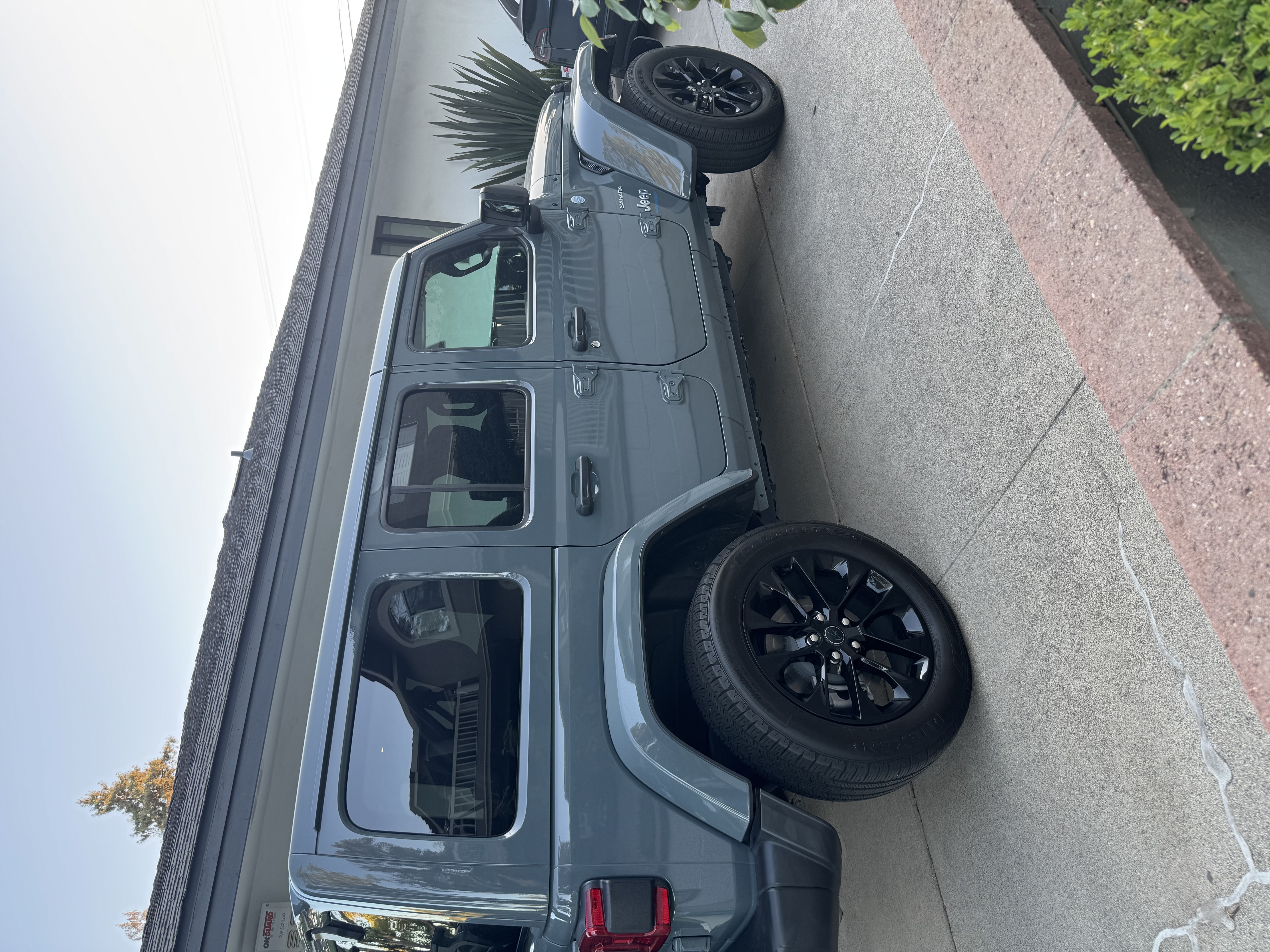 Used 2024 Jeep Wrangler Unlimited Sahara AWD/4WD image 21