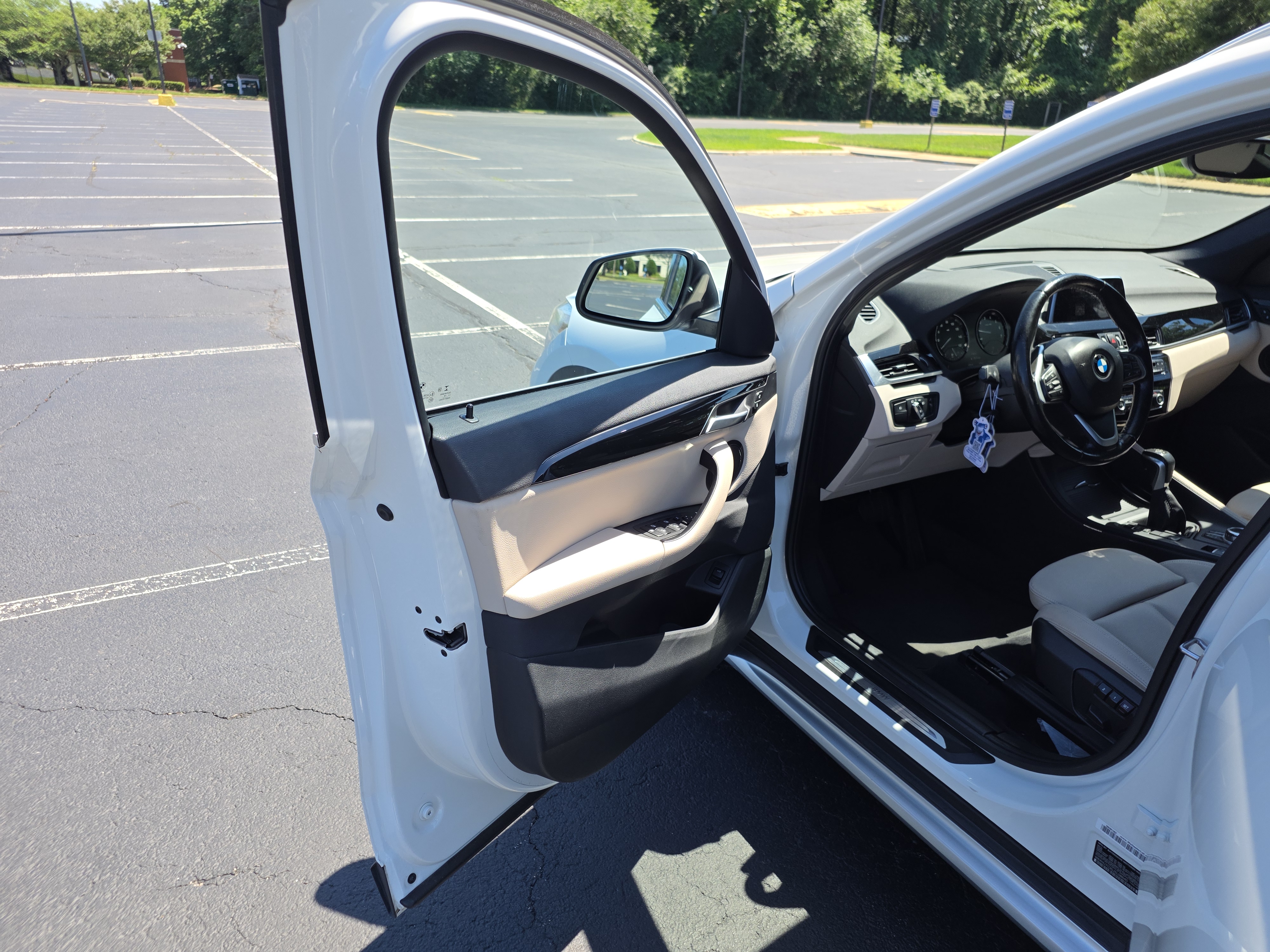 Used 2018 BMW X1 sDrive28i w/ Convenience Package FWD image 8