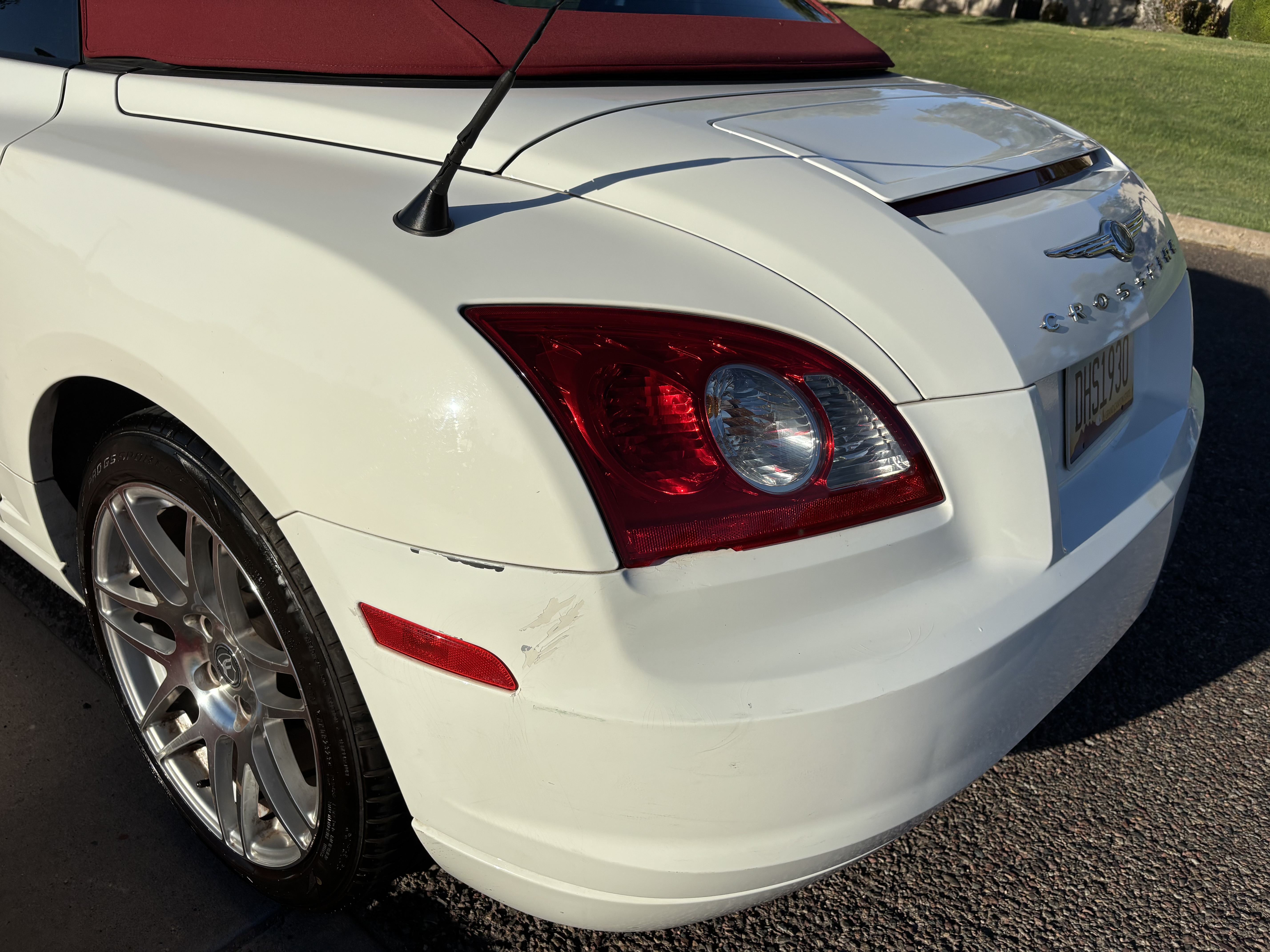 Used 2006 Chrysler Crossfire Limited RWD image 10