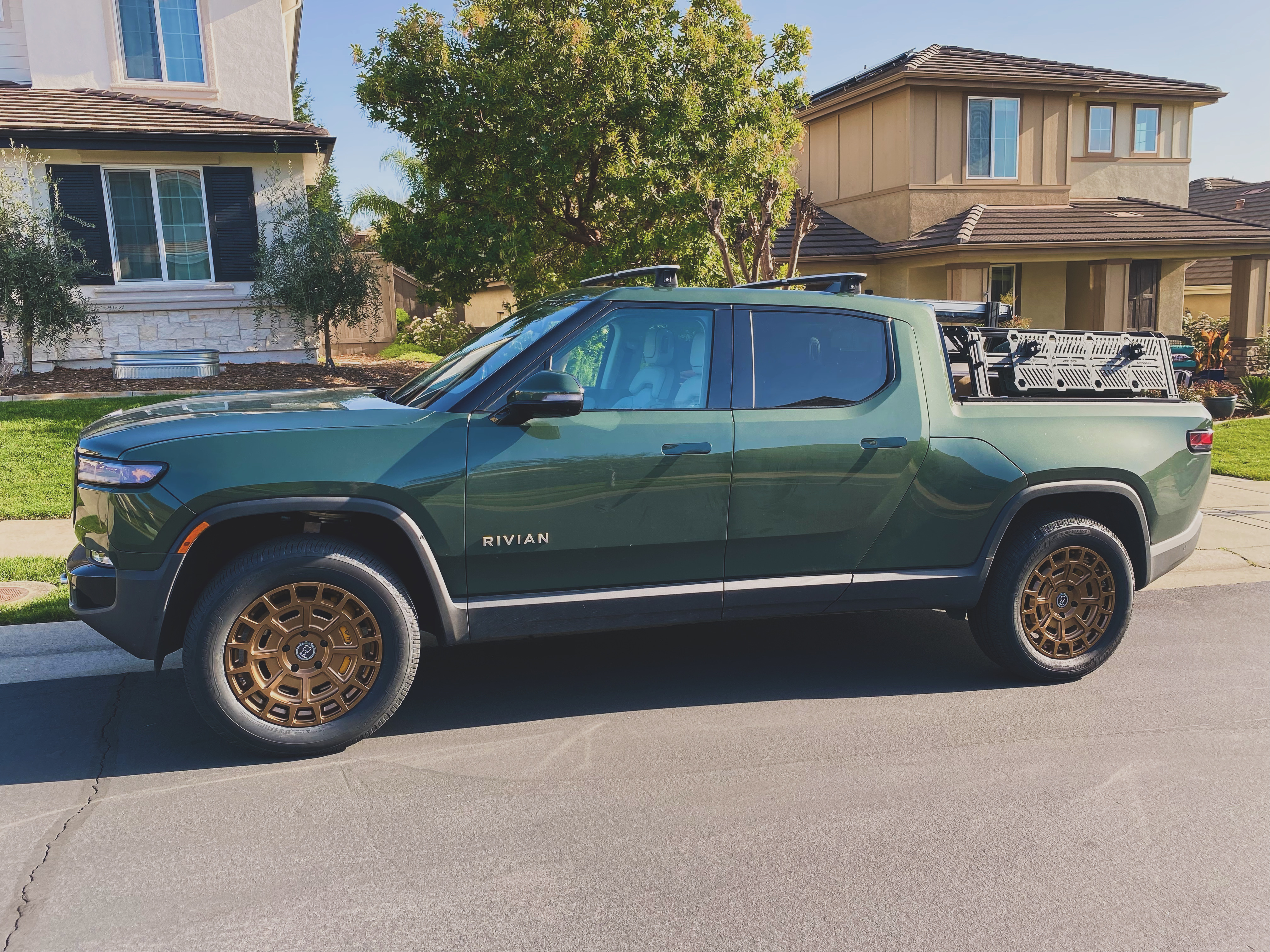 Used 2022 Rivian R1T Adventure AWD/4WD image 16