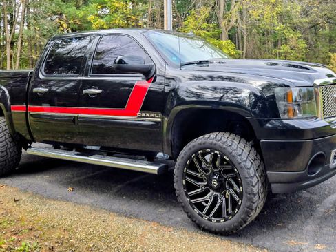 Used 2013 GMC Sierra 1500 Denali AWD/4WD image 1