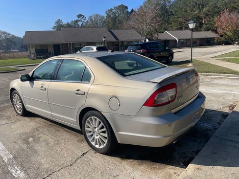 Used 2009 Mercury Milan Premier image 3