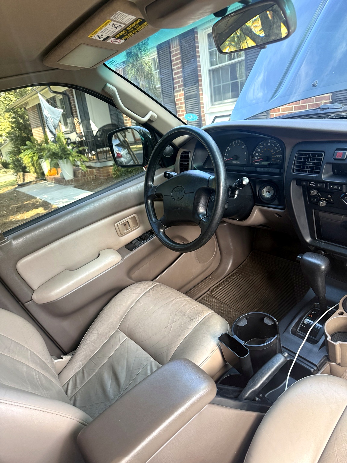 Used 2000 Toyota 4Runner SR5 RWD image 16