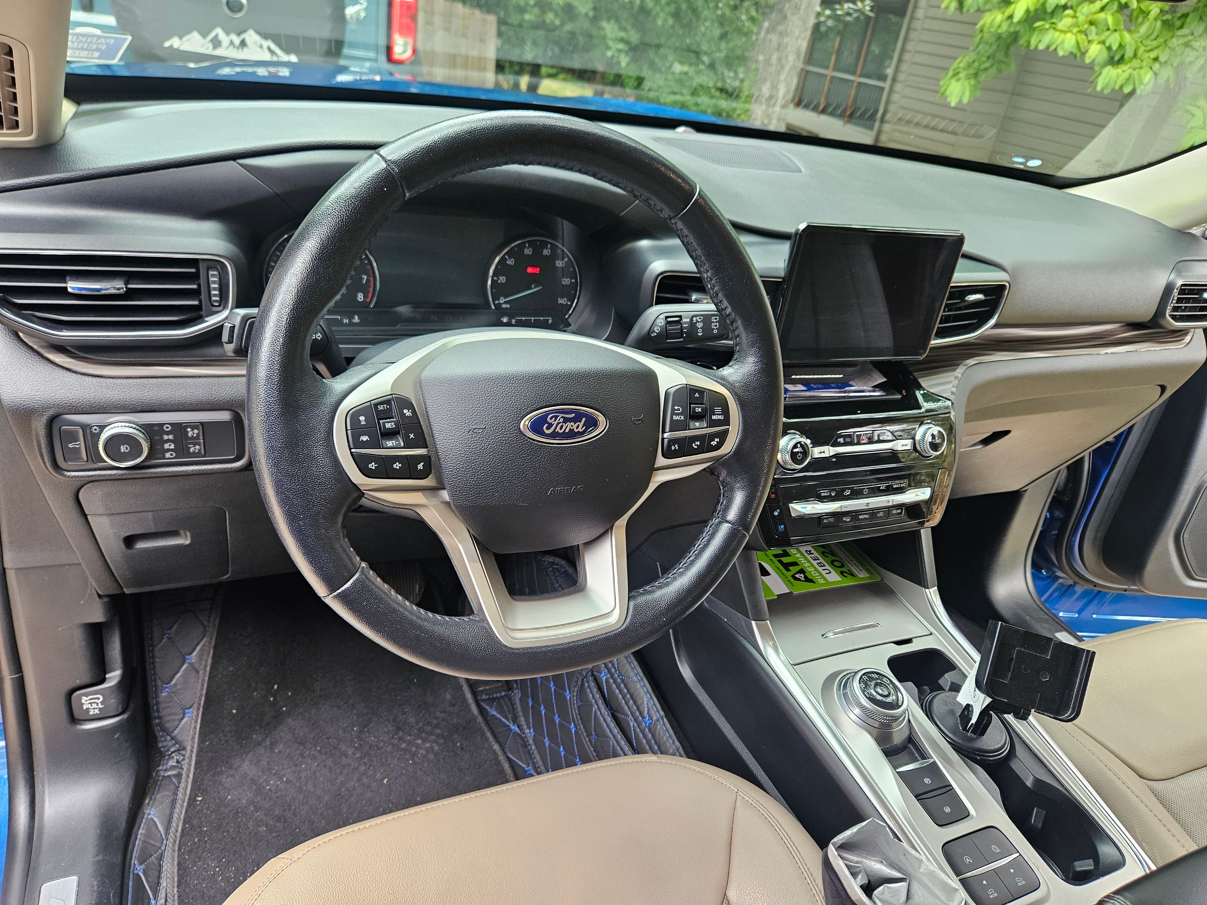 Used 2021 Ford Explorer Limited w/ Equipment Group 301A RWD image 12