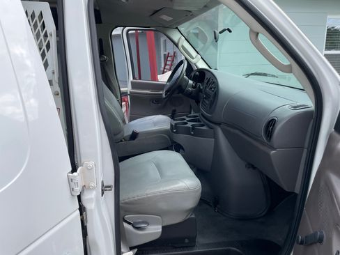 Used 2008 Ford E-350 and Econoline 350 Extended Super Duty RWD image 15