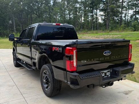 Used 2023 Ford F350 Lariat w/ Lariat Ultimate Package AWD/4WD image 13