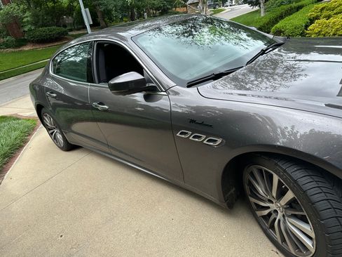 Used 2022 Maserati Quattroporte Modena Q4 AWD/4WD image 4