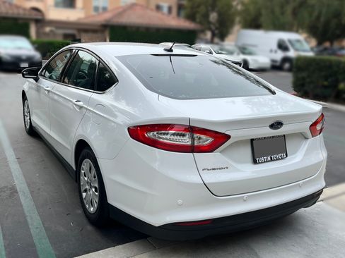 Used 2014 Ford Fusion S image 5