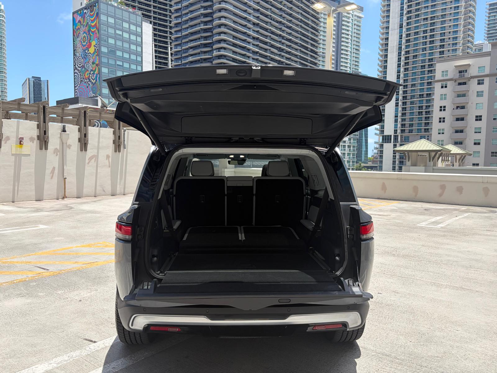 Used 2023 Rivian R1S Launch Edition Quad AWD/4WD image 13