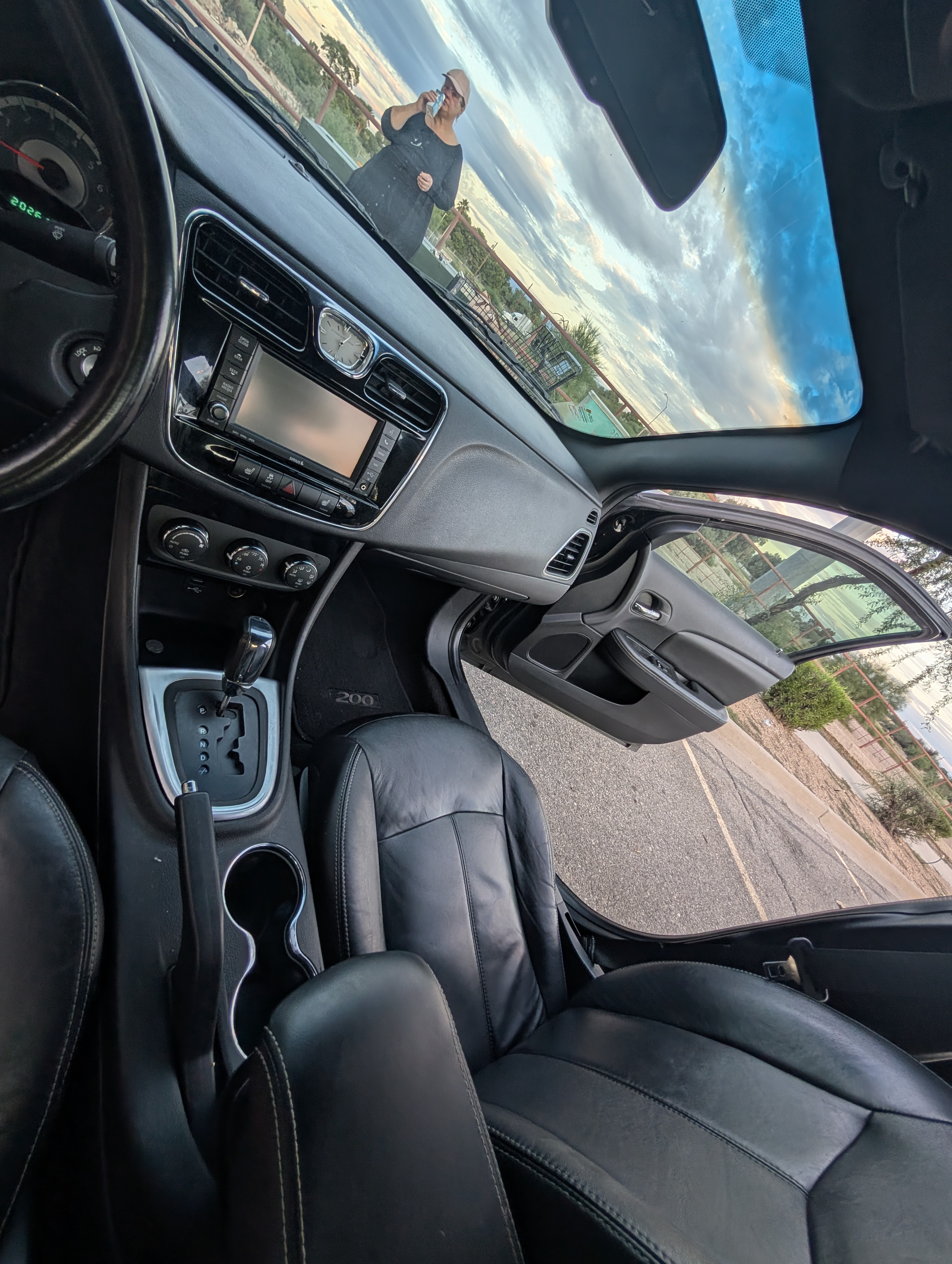 Used 2011 Chrysler 200 Limited FWD image 16