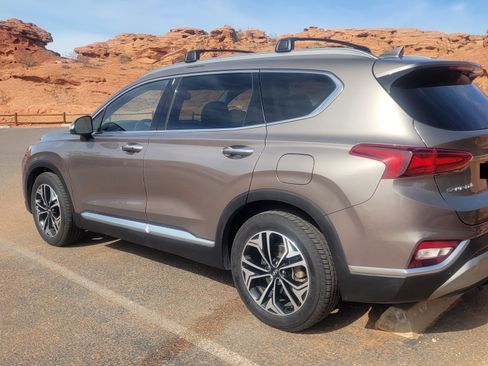 Used 2019 Hyundai Santa Fe AWD image 5