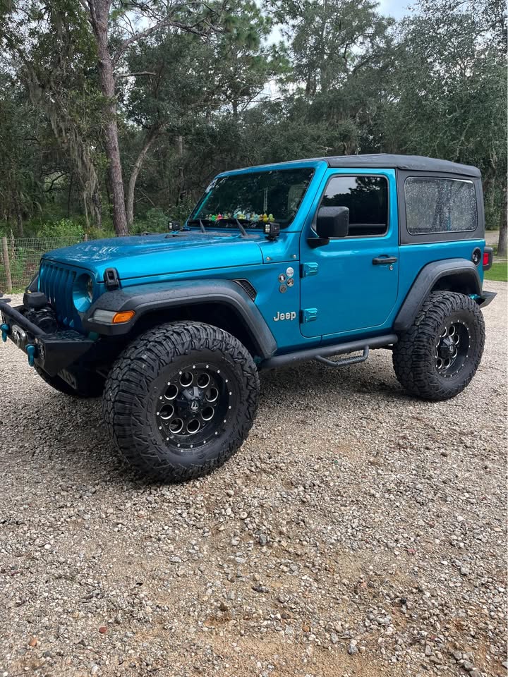 Used 2020 Jeep Wrangler Sport AWD/4WD image 6