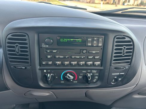 Used 2001 Ford F150 Lightning image 6