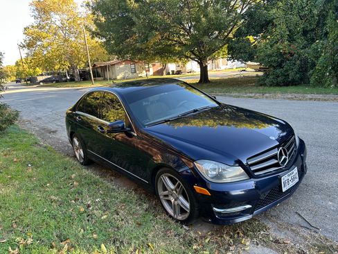 Used 2014 Mercedes-Benz C 350 Sport image 5