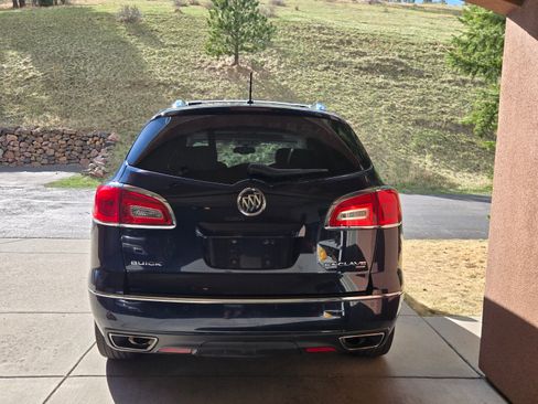 Used 2015 Buick Enclave Leather w/ Trailering Package image 4