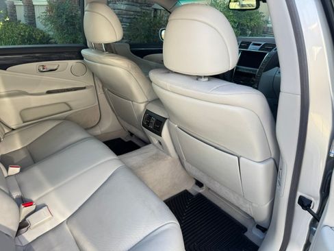 Used 2009 Lexus LS 460 RWD image 28