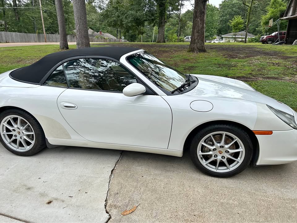 Used 2002 Porsche 911 Carrera 4 AWD/4WD image 1