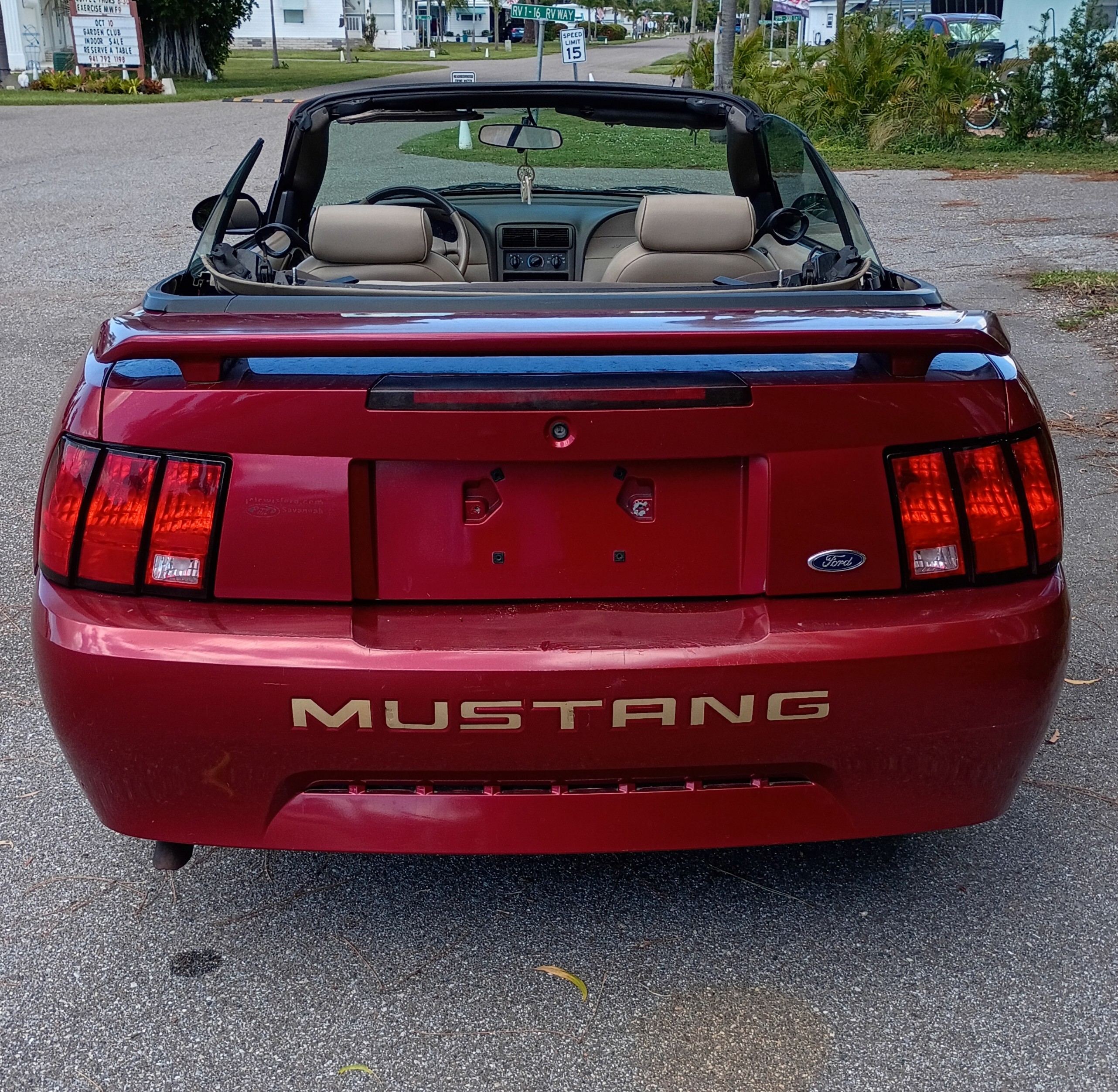 Used 2004 Ford Mustang Convertible RWD image 6