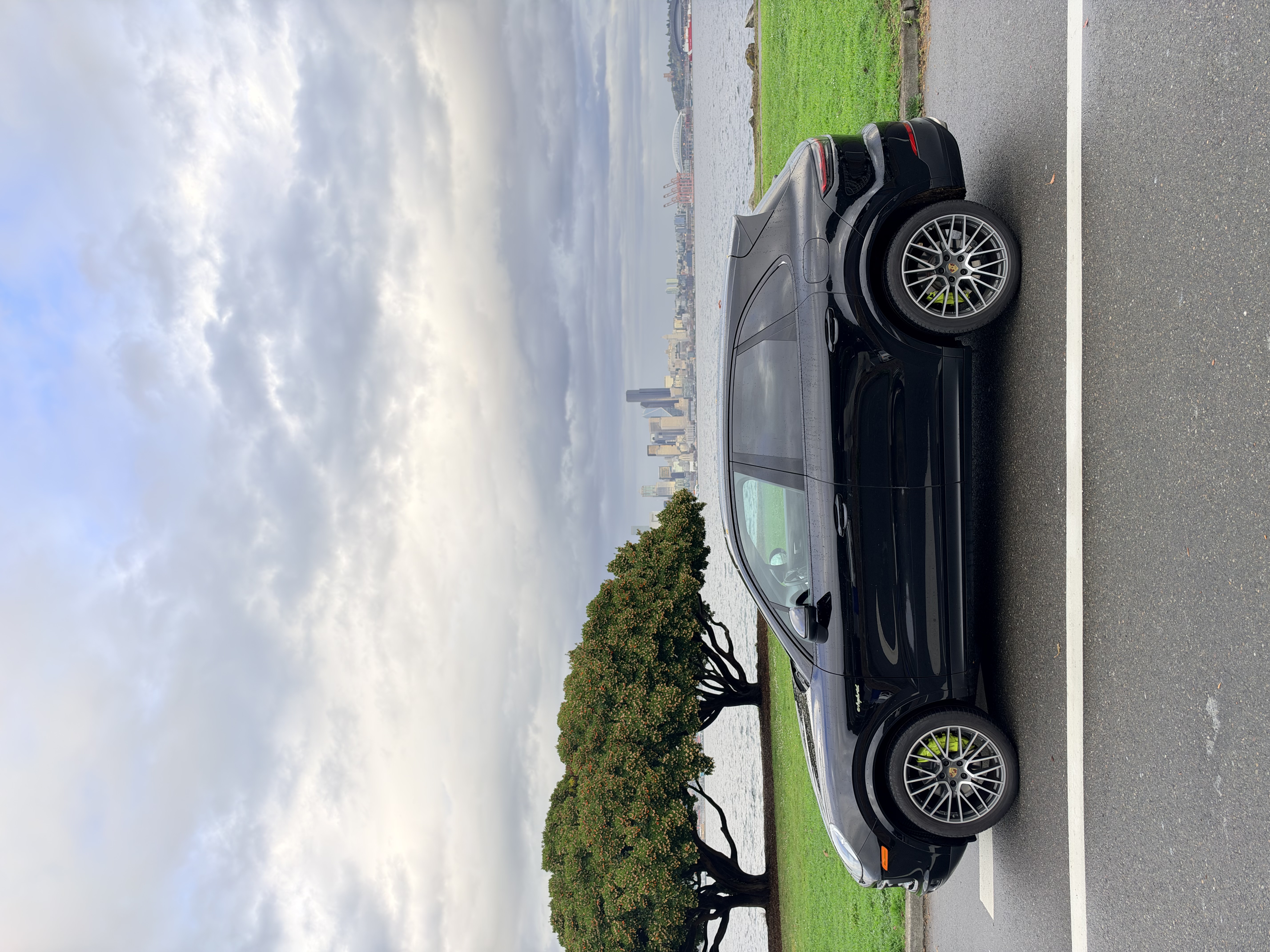 Used 2019 Porsche Cayenne E-Hybrid AWD/4WD image 2
