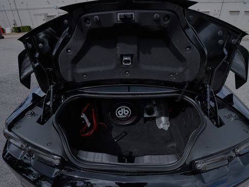 Used 2019 Chevrolet Camaro ZL1 image 18