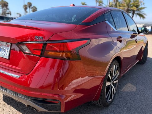 Used 2020 Nissan Altima 2.5 SR FWD image 6