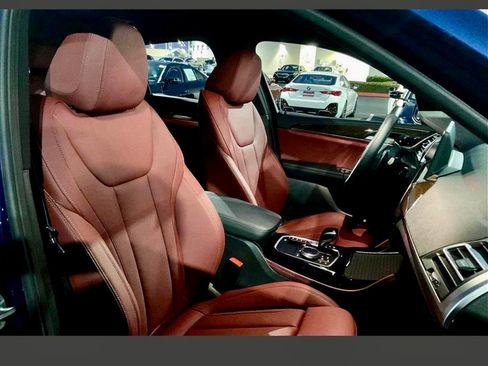 Used 2024 BMW X4 xDrive30i w/ Premium Package image 5