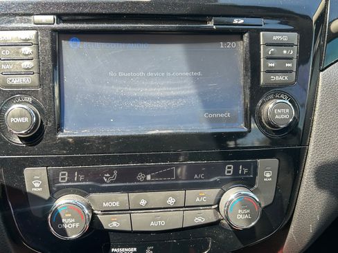 Used 2018 Nissan Rogue Sport SL w/ SL Premium Package image 14