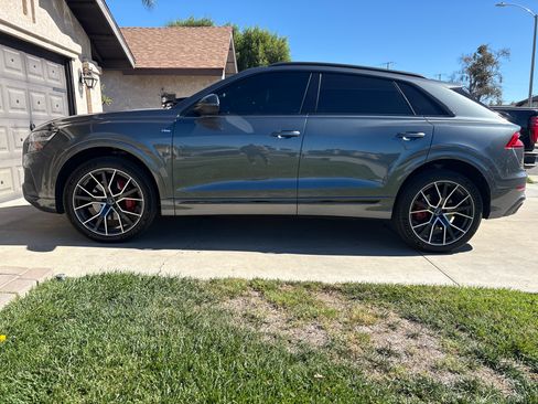 Used 2019 Audi Q8 Premium Plus w/ Premium Plus image 2