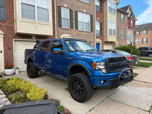 Used 2014 Ford F150 FX4 w/ Equipment Group 402A Luxury AWD/4WD image 2