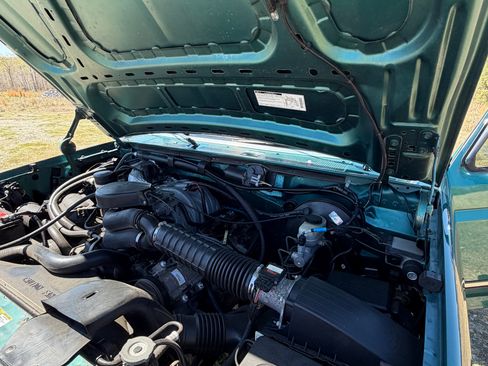 Used 1996 Ford F150 4x4 Regular Cab image 13