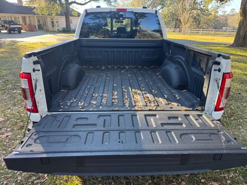 Used 2022 Ford F150 Lariat w/ Max Trailer Tow Package image 10