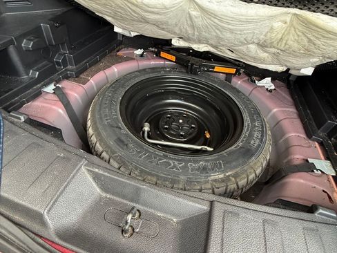 Used 2017 Nissan Rogue S image 12