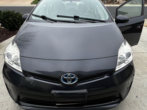 Used 2013 Toyota Prius Two image 2