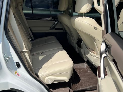 Used 2014 Lexus GX 460 Luxury image 9