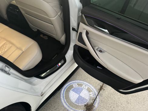 Used 2018 BMW 540i image 9