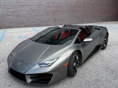 Used 2018 Lamborghini Huracan LP 580-2 RWD image 4